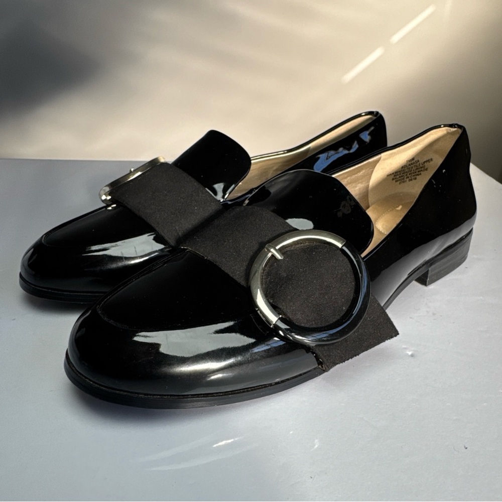 Bandolino Lanasa Loafer Flats Patent Gloss Women’s 7.5 M Black Gold Buckle
